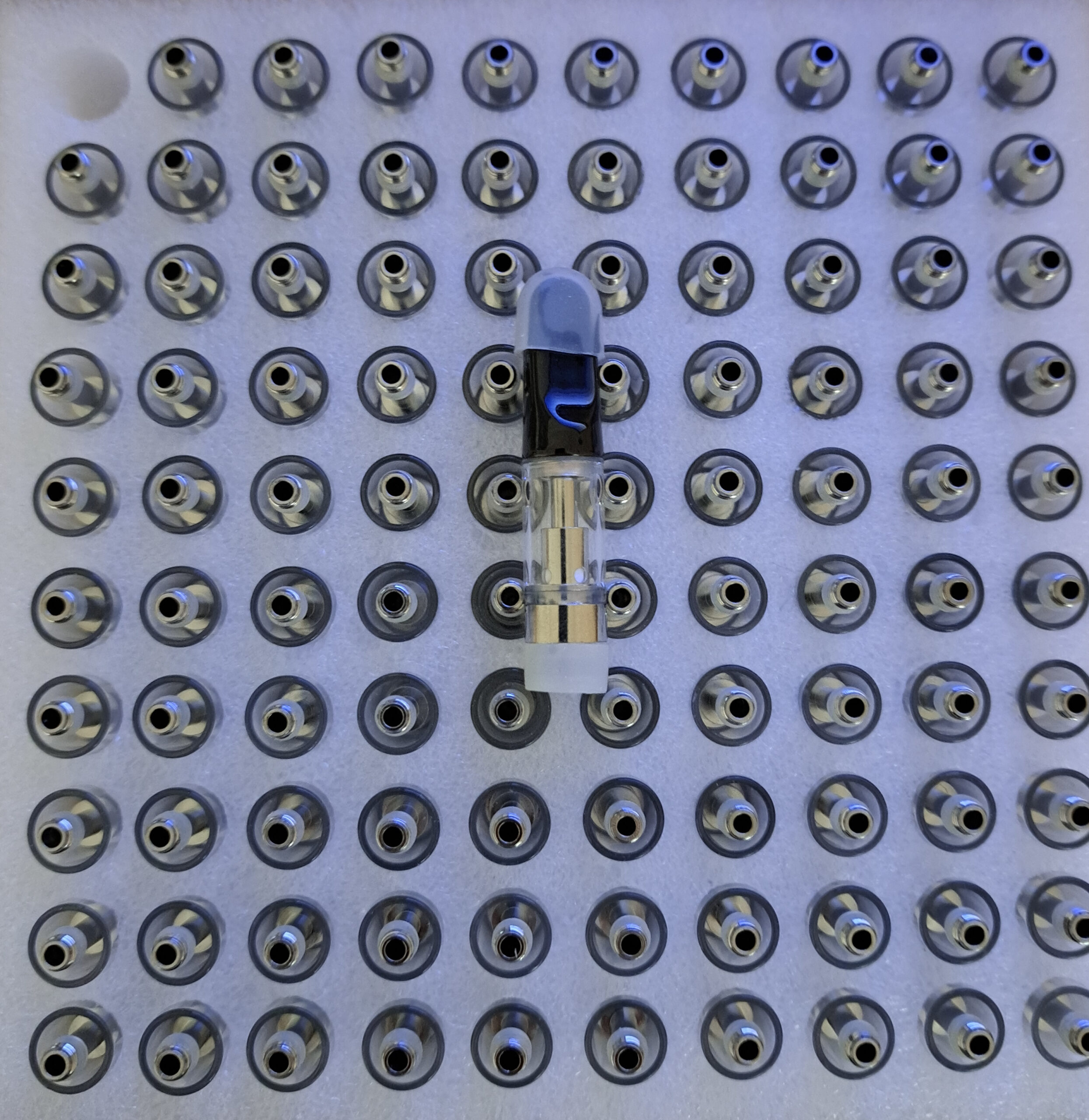 A tray with V4 - Black Tip - 0.5ml.